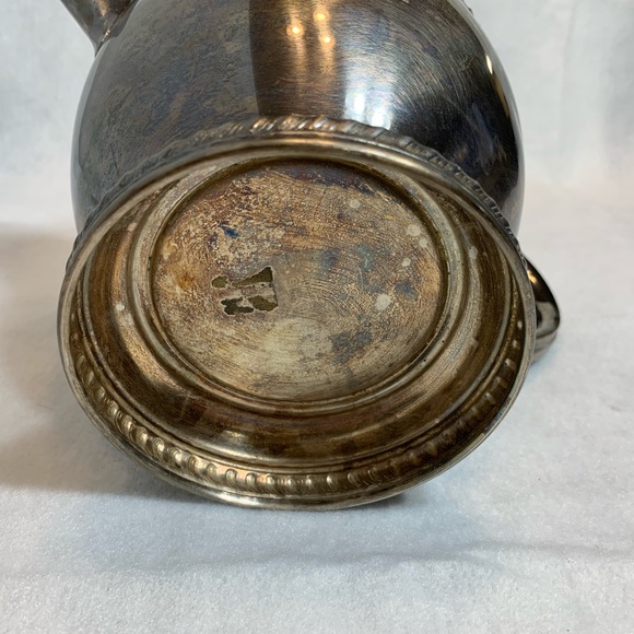 Crosby Silverplate Vintage Water Pitcher - Picture 9 of 11